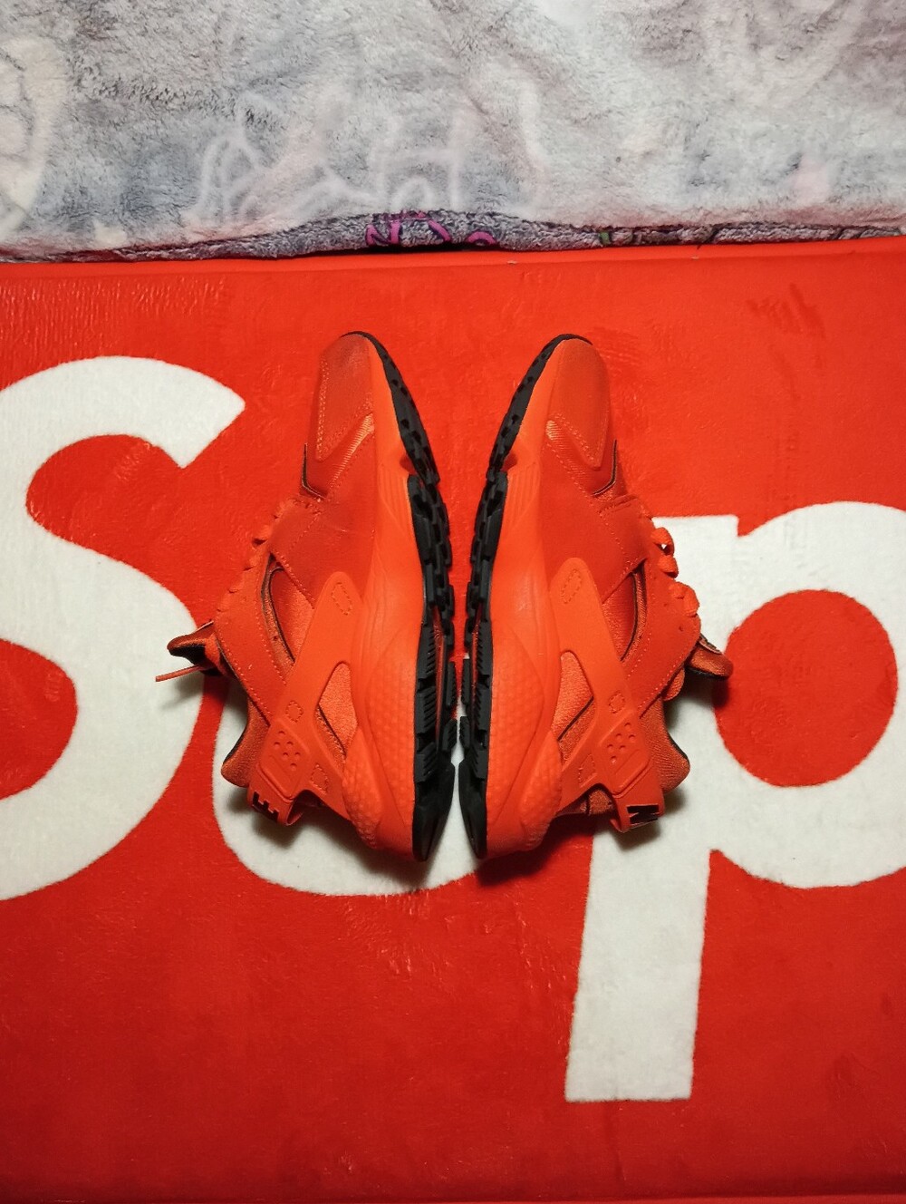 Nike Air Huarache Rush Orange DQ8589-800 Women's Size 7.5 (6Y Equivalent) - Picture 3 of 6